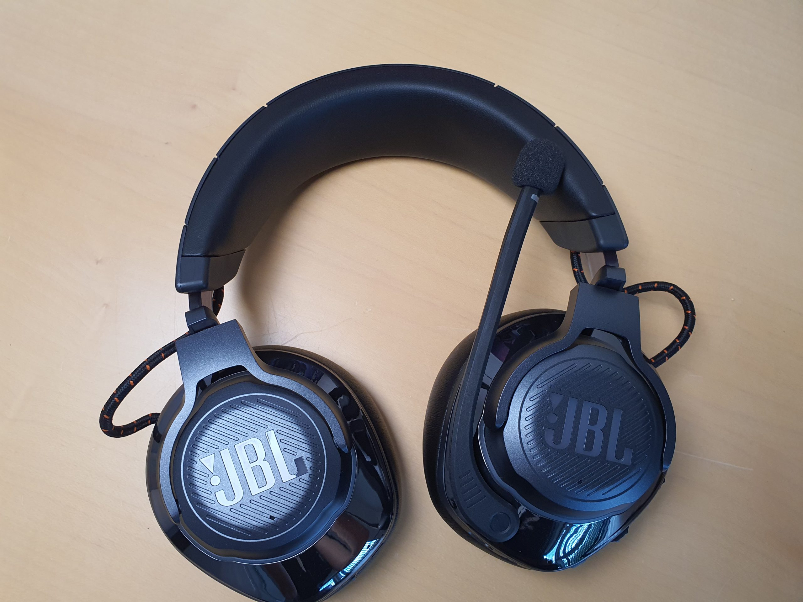 JBL Quantum 810 7 | eReviews.dk